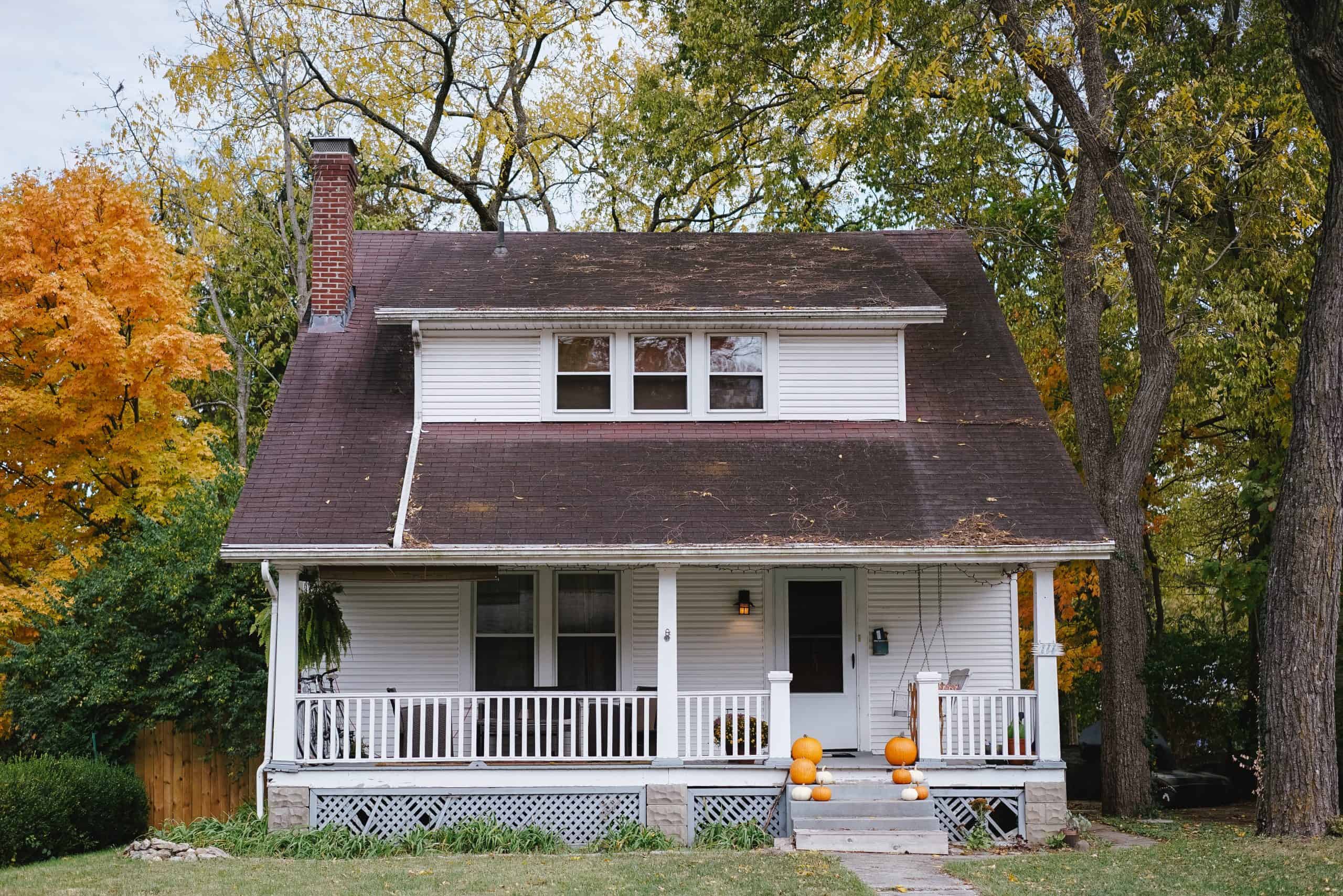 Image of a house, symbolizing the requirements for purchasing a house under an LLC